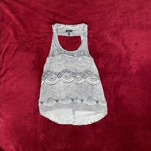 O’Neil graphic tank